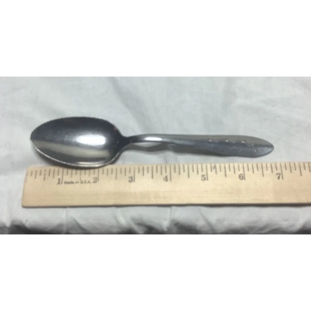 Vintage Wallace Stainless Steel Silverware Set New Day Fork Spoon Knife